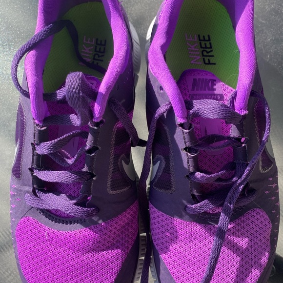 Purple Nike Free Run Sneakers, Ladies Size 6.5! - Picture 3 of 4